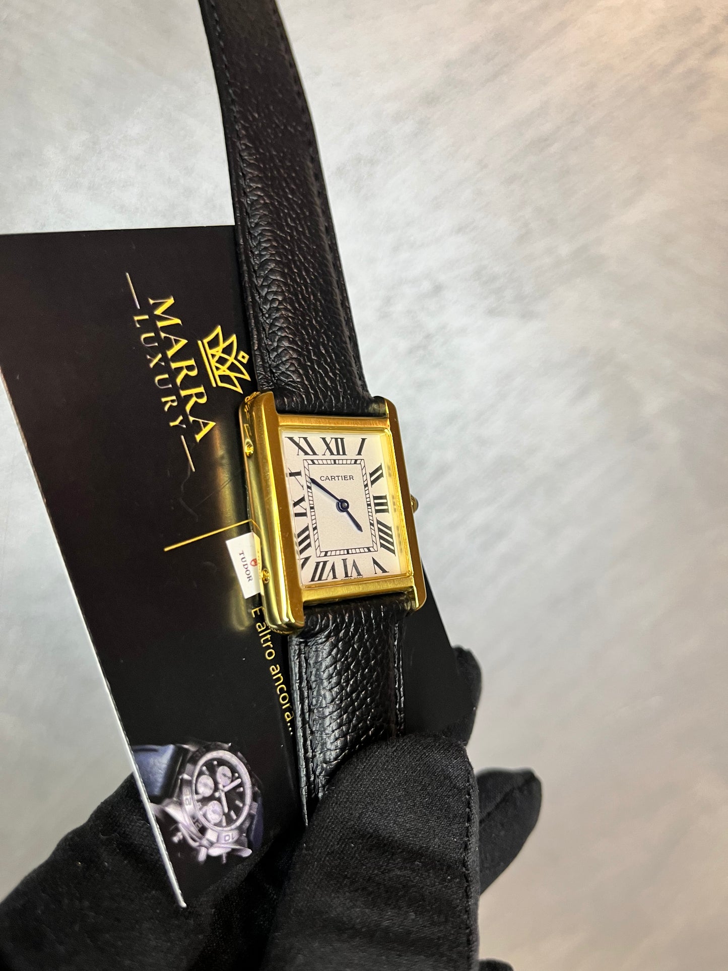 CARTIER TANK MUST ORO GIALLO CINTURINO IN PELLE NERO