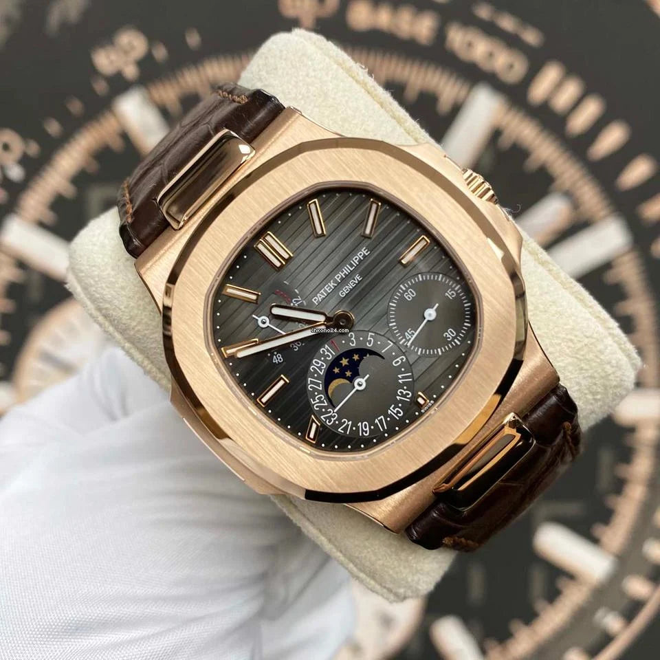 Patek Philippe Nautilus Moonphase Oro Quadrante Grigio