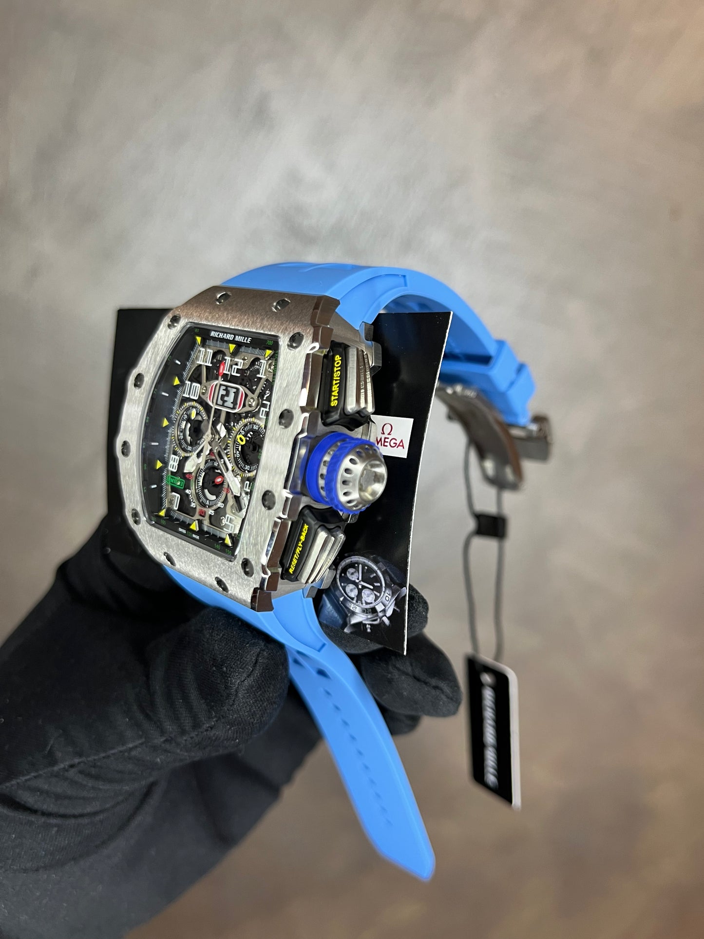 RICHARD MILLE CASSA ACCIAIO CON CINTURINO IN GOMMA AZZURRO