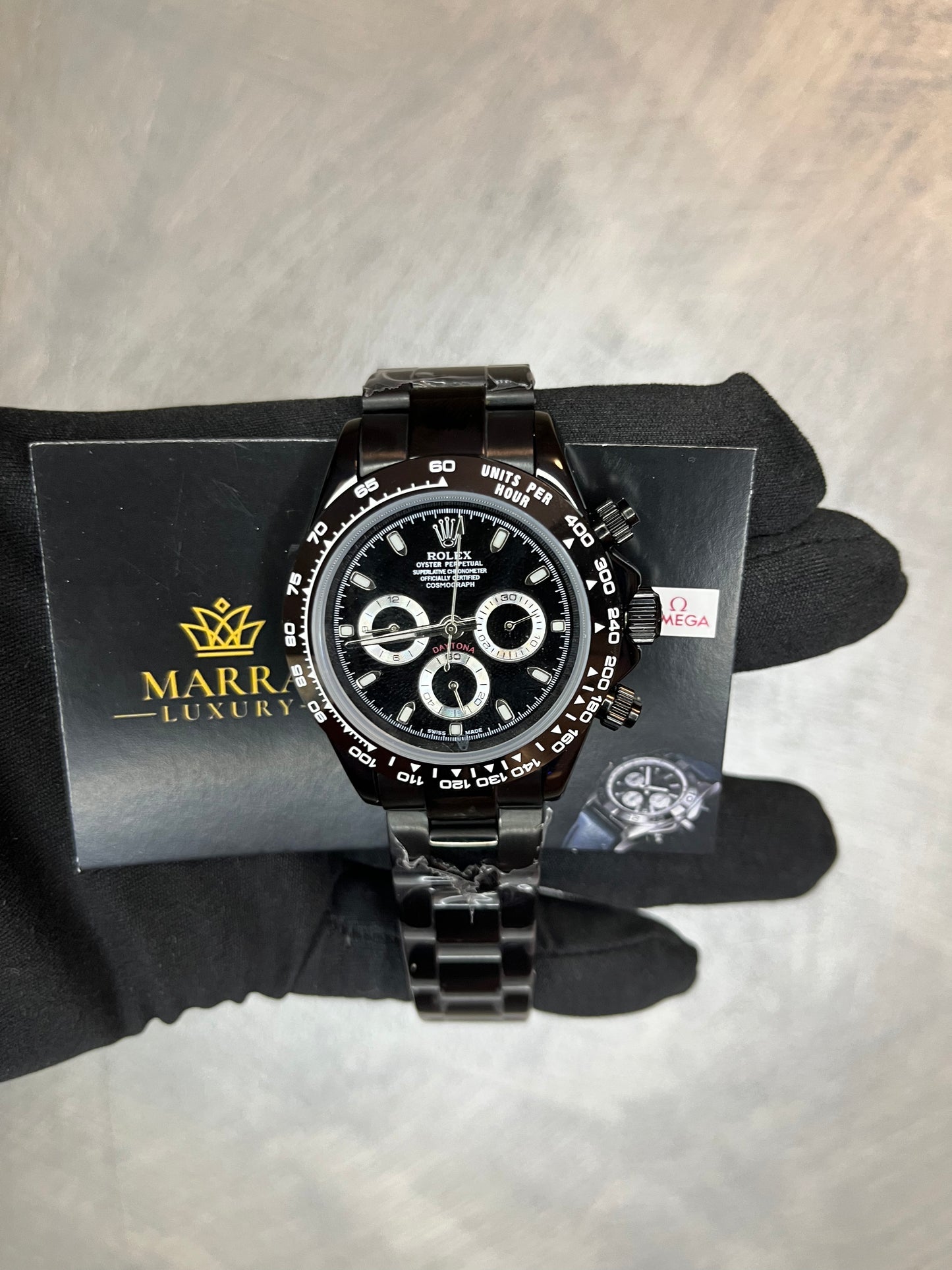 ROLEX DAYTONA CERACHROM CON CINTURINO E CASSA NERA