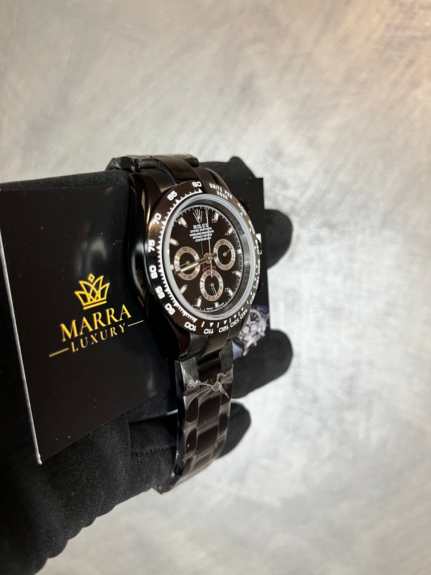 ROLEX DAYTONA CERACHROM CON CINTURINO E CASSA NERA