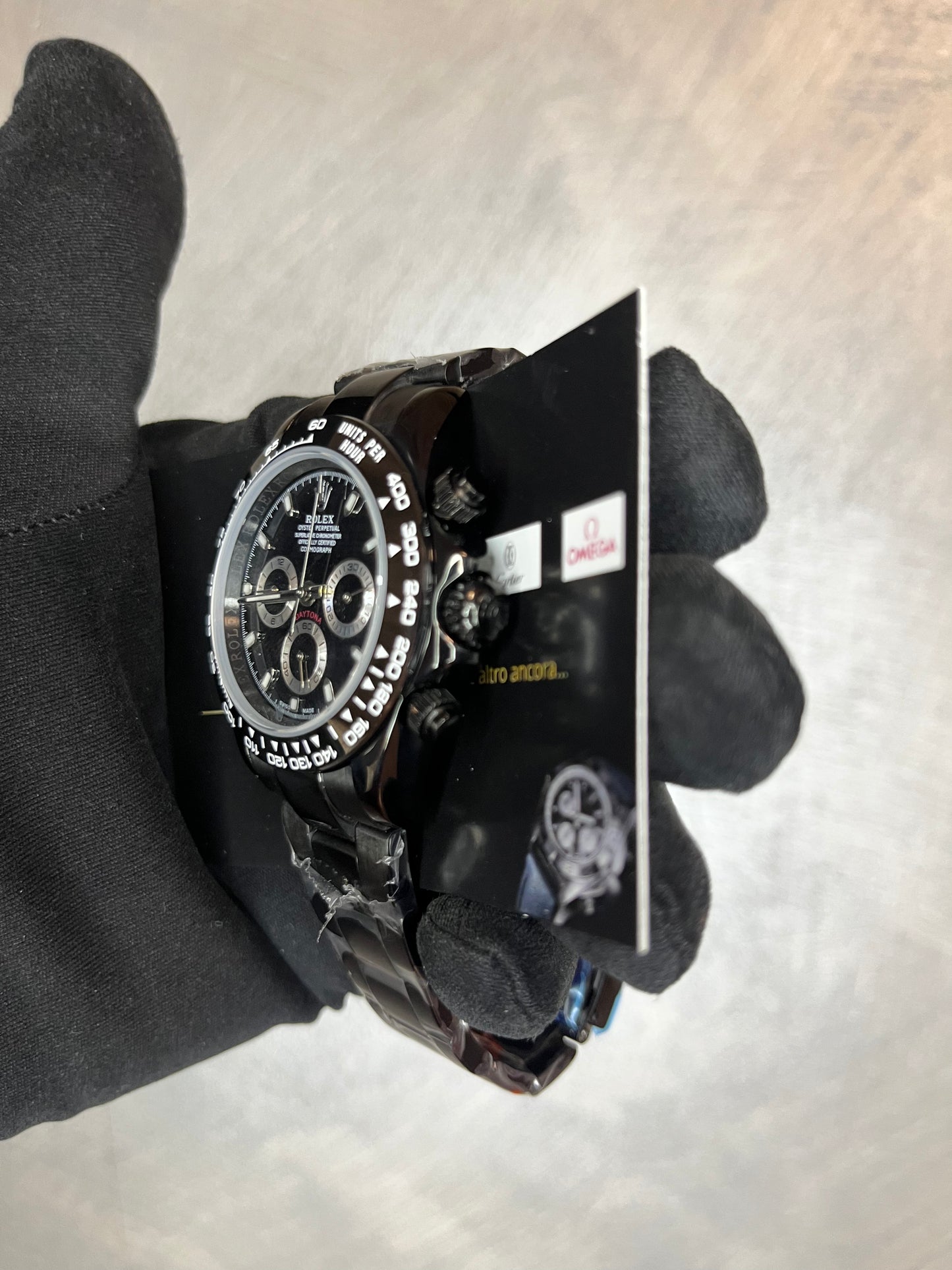 ROLEX DAYTONA CERACHROM CON CINTURINO E CASSA NERA