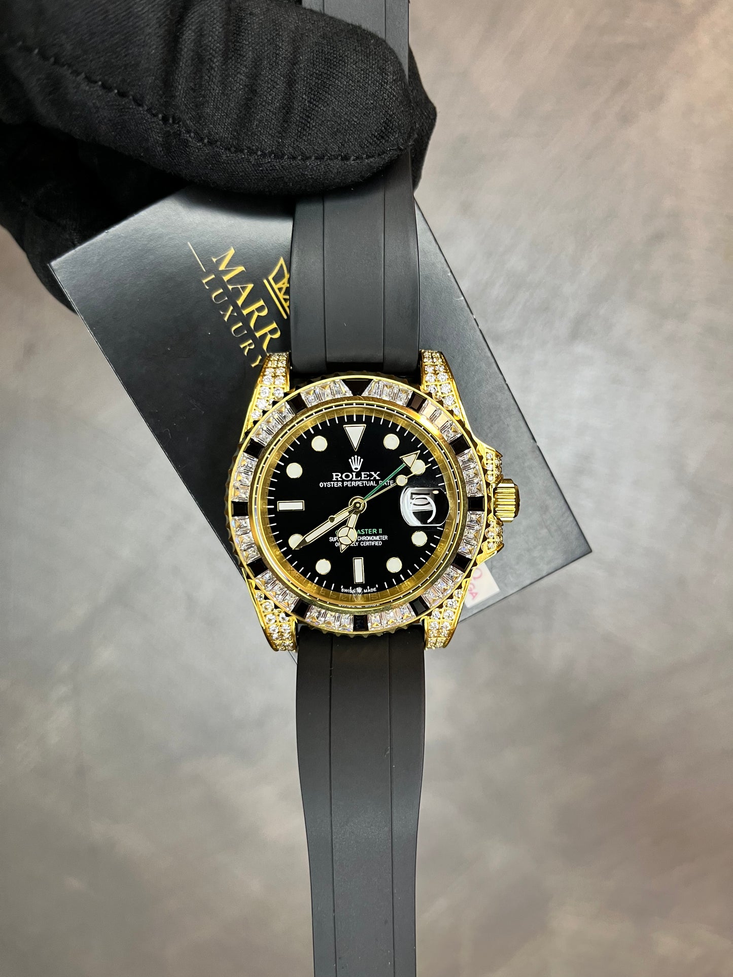 ROLEX GMT MASTER OYSTERFLEX ORO GIALLO GHIERA CON BRILLANTINI BIANCHI E NERI