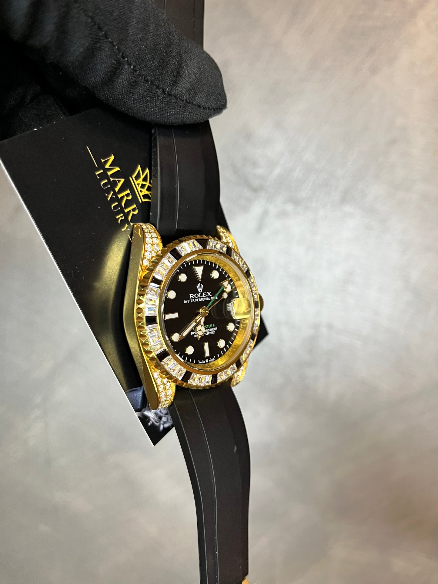 ROLEX GMT MASTER OYSTERFLEX ORO GIALLO GHIERA CON BRILLANTINI BIANCHI E NERI