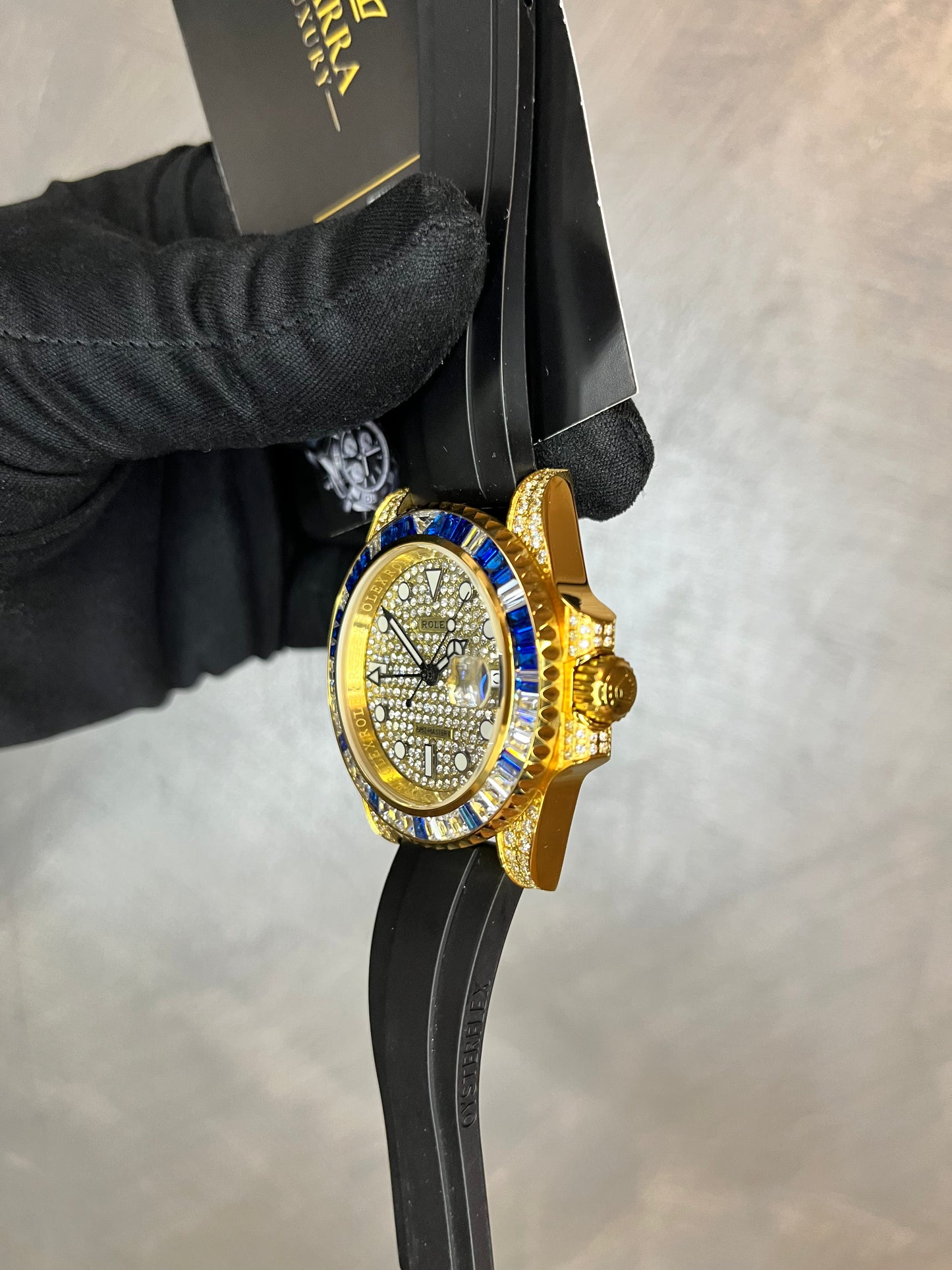 ROLEX GMT MASTER ORO GIALLO OYSTERFLEX QUADRANTE PAVÉ DI BRILLANTINI GHIERA CON BRILLANTINI BIANCHI E BLU