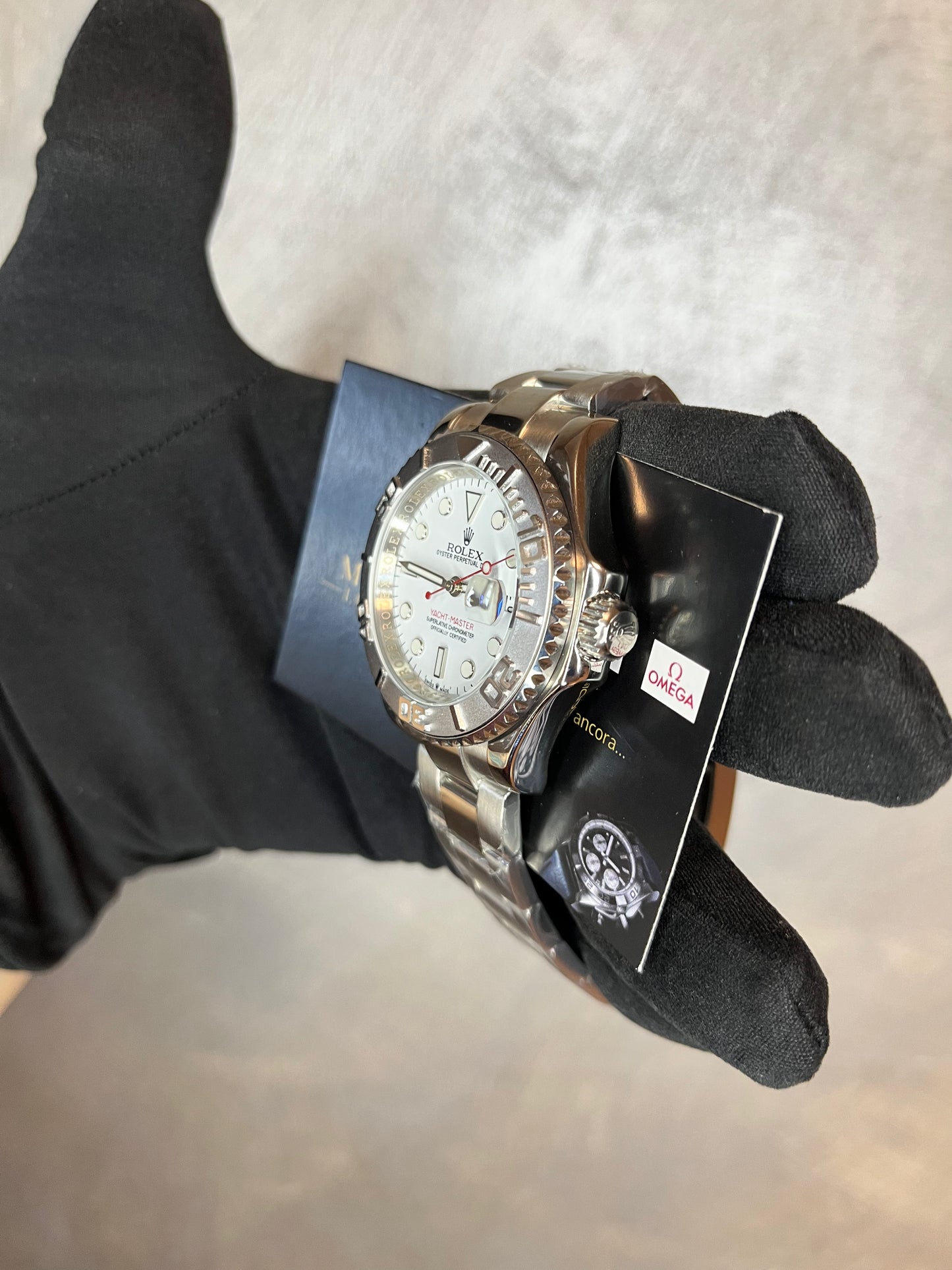 ROLEX YACHTMASTER QUADRANTE BIANCO CON DETTAGLI IN ROSSO