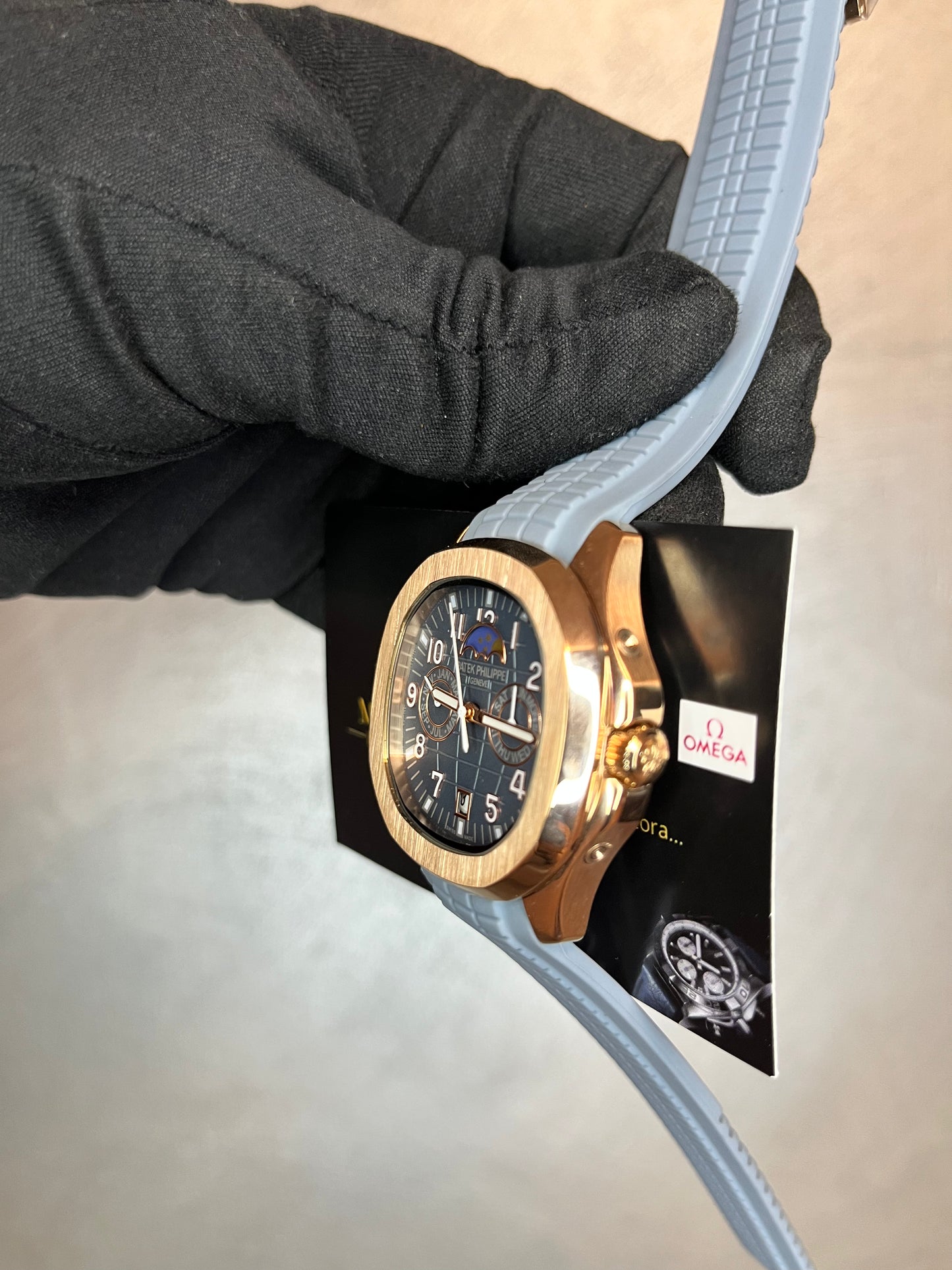 PATEK PHILIPPE AQUANAT CRONO CON FASE LUNARE QUADRANTE E CINTURINO AZZURRO