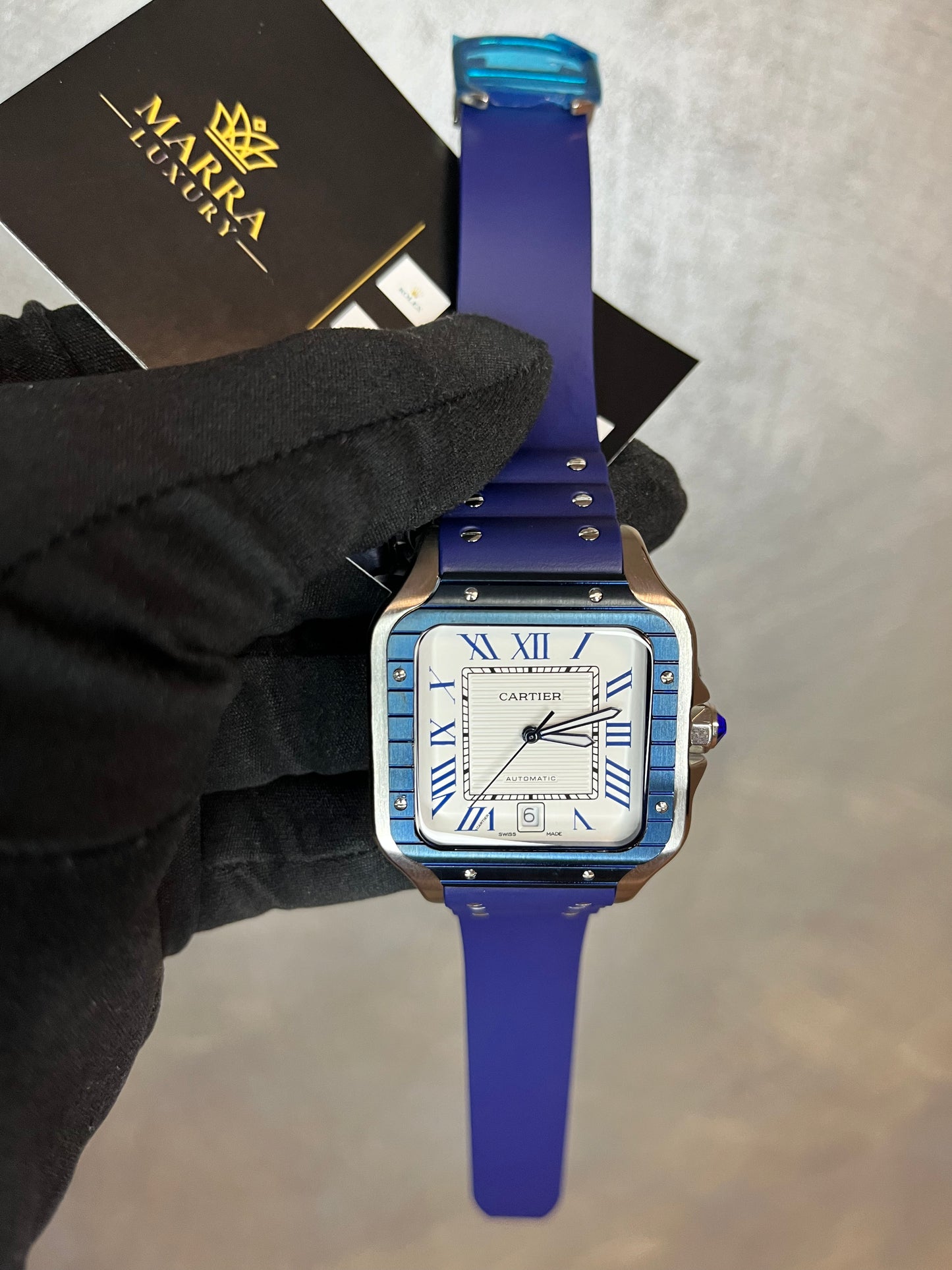 CARTIER SANTOS 40 MM DATA CINTURINO IN CAUCCIÙ,QUADRANTE BIANCO E GHIERA BLU