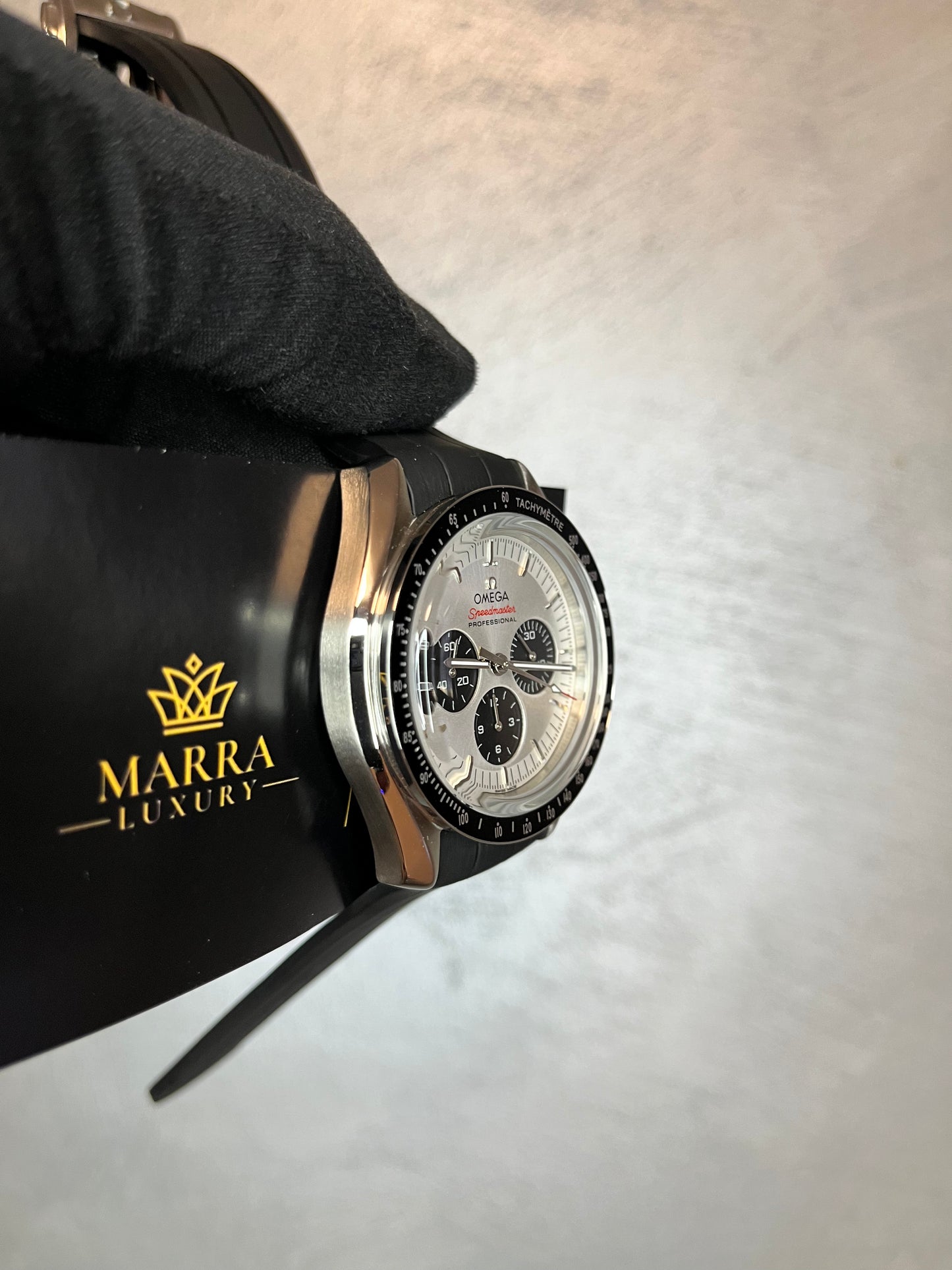 OMEGA SPEEDMASTER CAUCCIÙ QUADRANTE GRIGIO