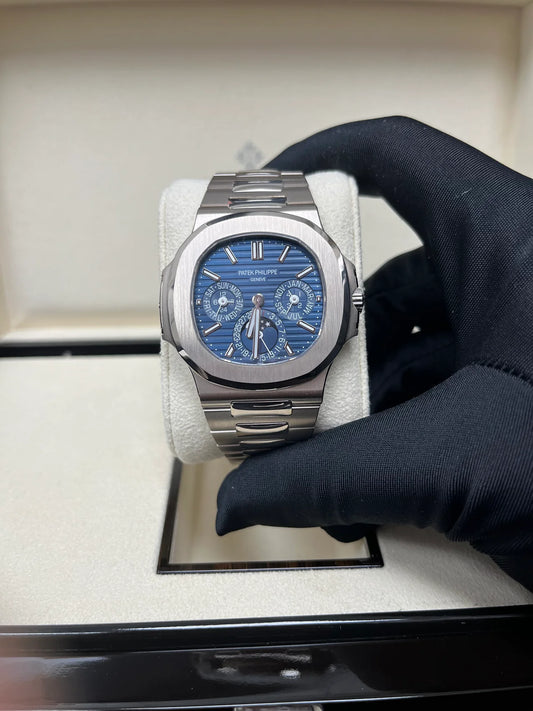 Patek Philippe Nautilus Perpetual Calendar Acciaio Quadrante Blu