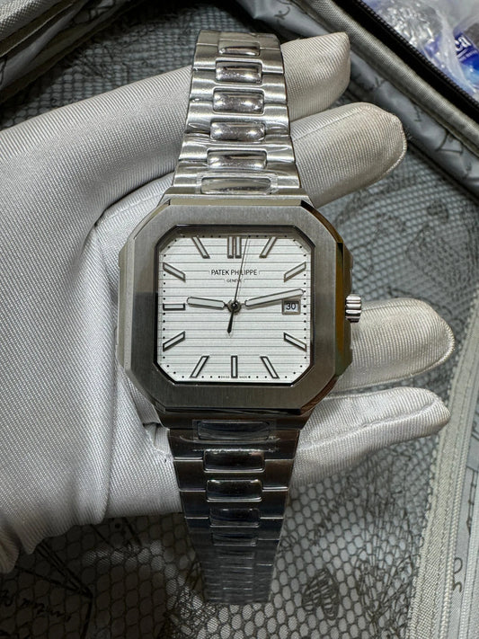 Patek Philippe Cubitus Acciaio Quadrante bianco